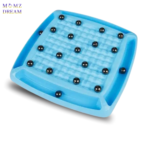 لعبة شطرنج مغناطيسية .