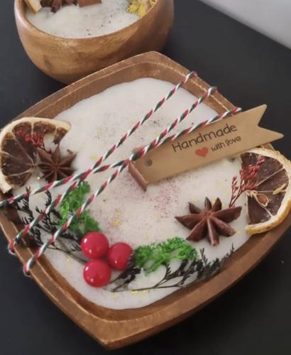 شمعة خشبيه " مربعه