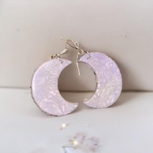 حلقان على شكل هلال