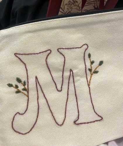 حقيبة منظمة ( تطريز حروف )