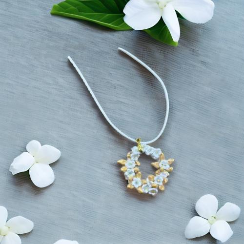 عقد من الصلصال الحراري