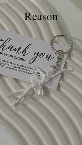 تعليقة مفاتيح الفتاة الراقصة – لمسة فنية تليق بذوق