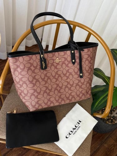 شنطه ماركه كوتش كبير