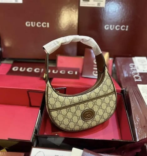 شنطه ماركه قوتشي