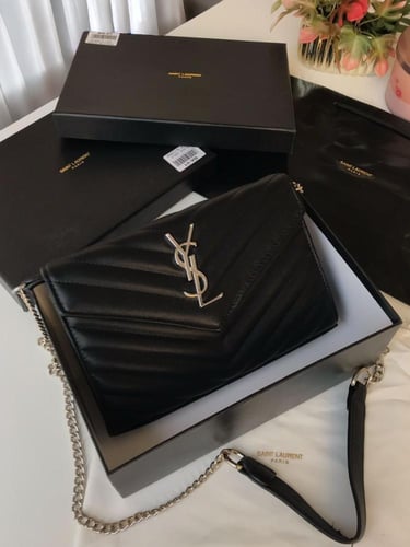 شنطة سان لوران