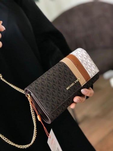 شنطه ماركه مايكل كورس