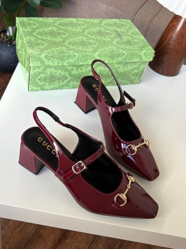 كعب ماركه قوتشي