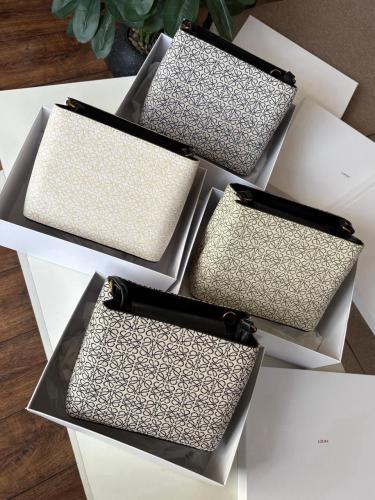 شنطه ماركه لويفي