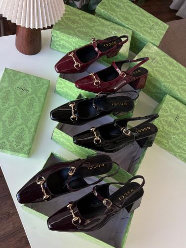 كعب ماركه قوتشي