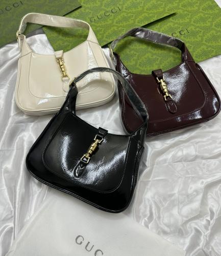 شنطه ماركه قوتشي