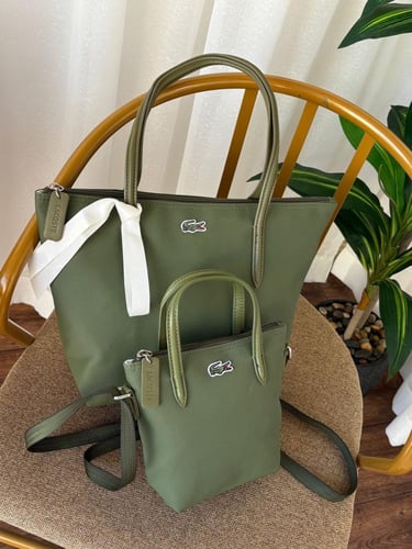 شنطه ماركه لاكوست