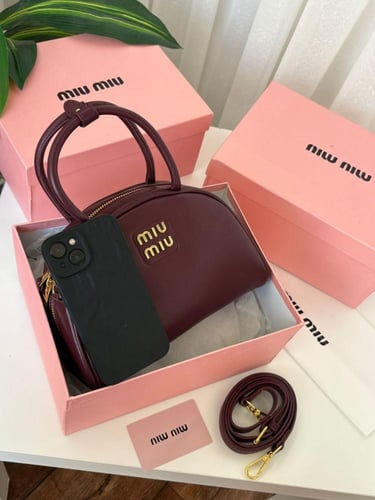 شنطه ماركه ميو ميو