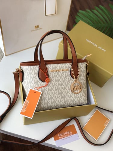 شنطه ماركه مايكل كورس