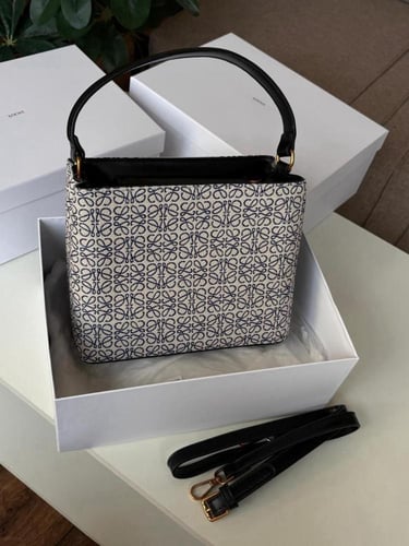 شنطه ماركه لويفي