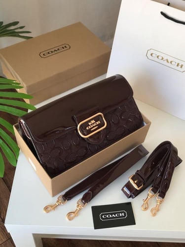 شنطه ماركه كوتش لمعه