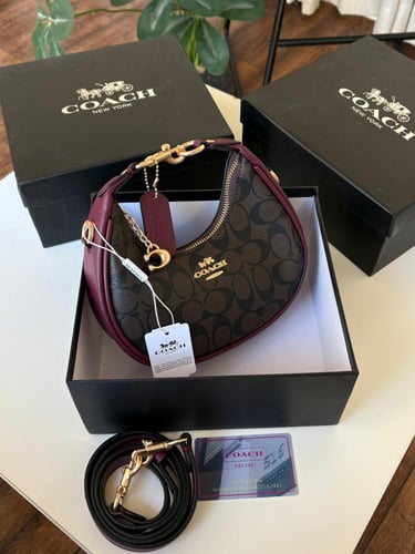 شنطه ماركه كوتش صغير