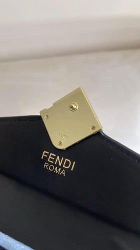 شنطه ماركه فندي ماستر