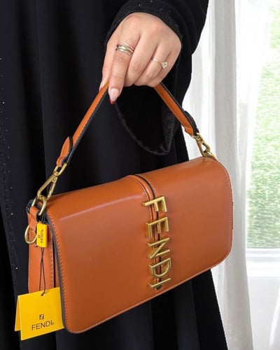 شنطه ماركه فندي