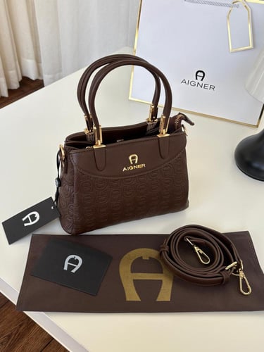 شنطه ماركه CH