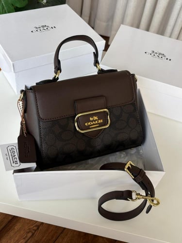 شنطه ماركه كوتش