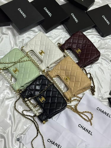 شنطه ماركه شانيل العصريه بتصميم الؤلؤ