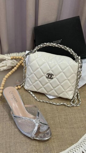 طقم ماركه شانيل ابيض