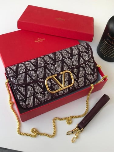 شنطه ماركه فالنتينو كريستال