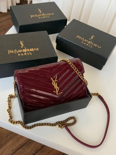 شنطه ماركه سان لوران لمعه