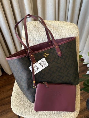 شنطه ماركه كوتش توت باق