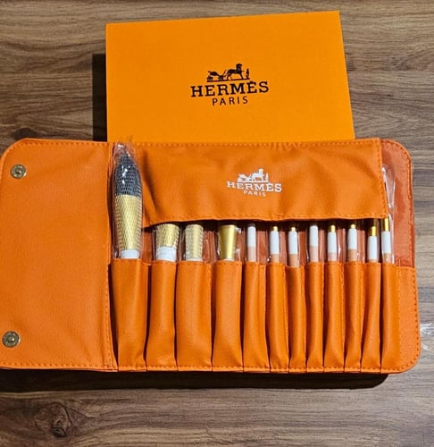 فرش مكياج ماركه هرمز