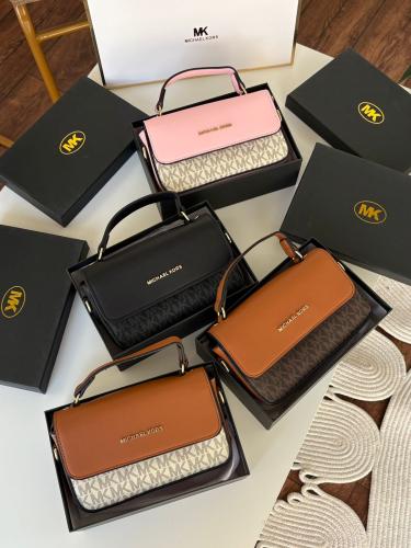 شنطه ماركه مايكل كورس