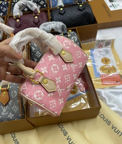 شنطه ماركه لويس فيتون صغير