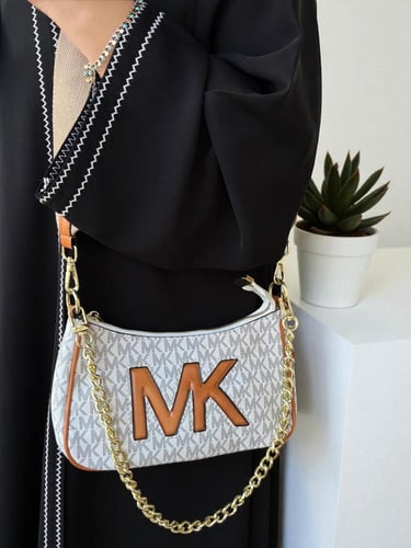 شنطه ماركه مايكل كورس