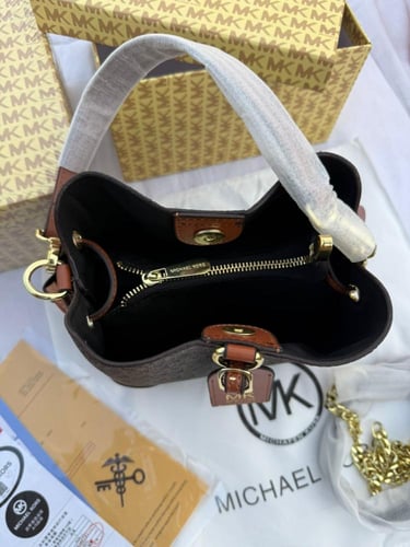 شنطه مايكل كورس صغير