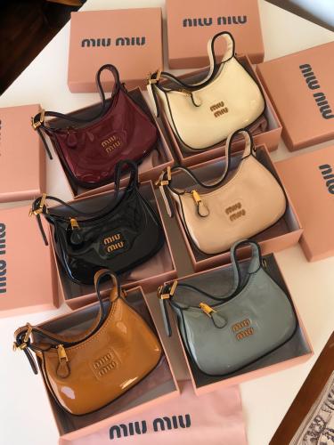 شنطه ميو ميو