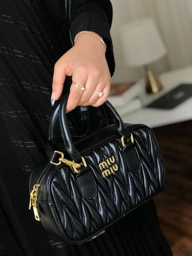 شنطه ماركه ميو ميو