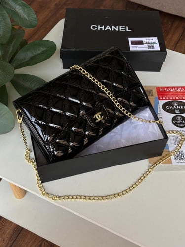 شنطه ماركه شانيل لامع