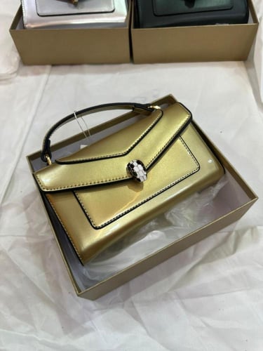 شنطه ماركه بولغاري