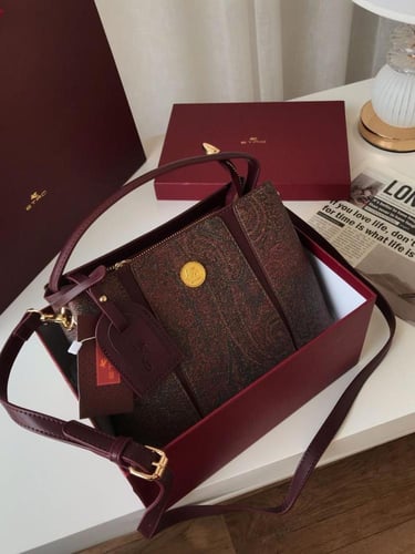 شنطه ماركه ايترو