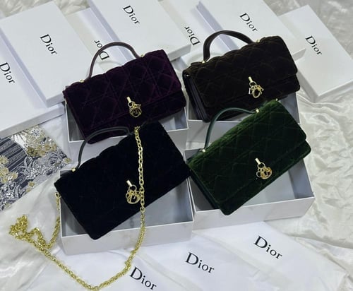 شنطه ماركه ديور مخمل