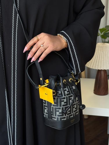 شنطه ماركه فندي