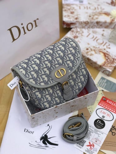 شنطه ماركه ديور