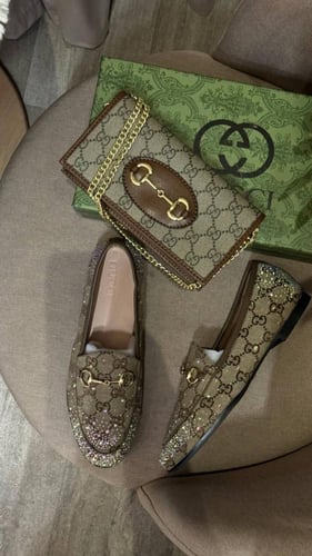 طقم ماركه قوتشي