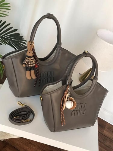 شنطه ماركه ميو ميو