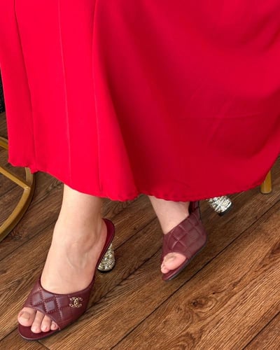 كعب ماركه شانيل