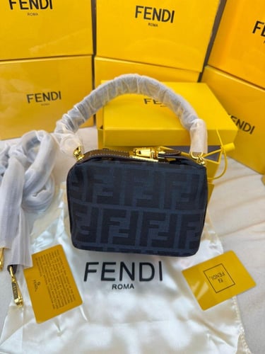 شنطه ماركه فندي