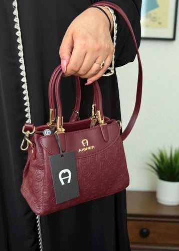 شنطه ماركه CH