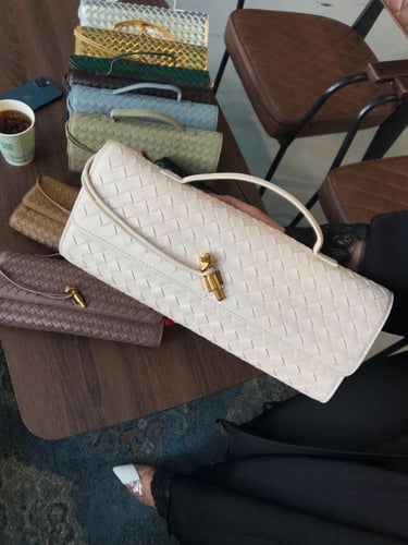 شنطة ماركة بوتيغا