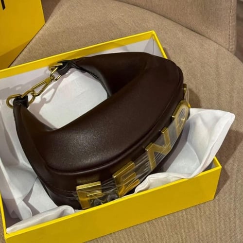 شنطه ماركه فندي