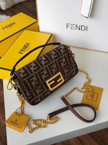 شنطه ماركه فندي